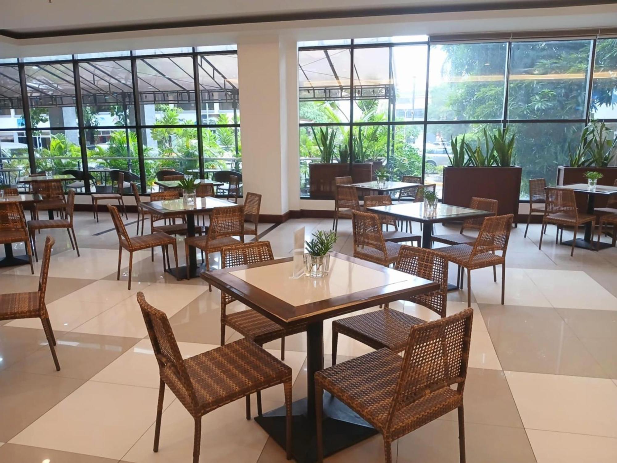Dohera Hotel Cebu Exterior foto